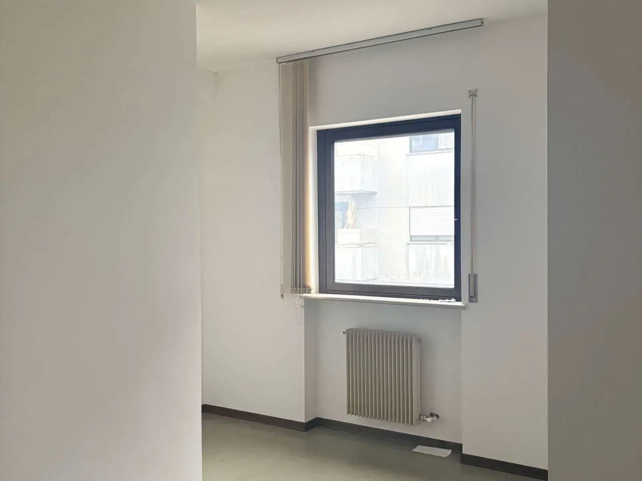 Ufficio in Viale Vittorio Emanuele, Vittorio Veneto, {3} - Foto 2