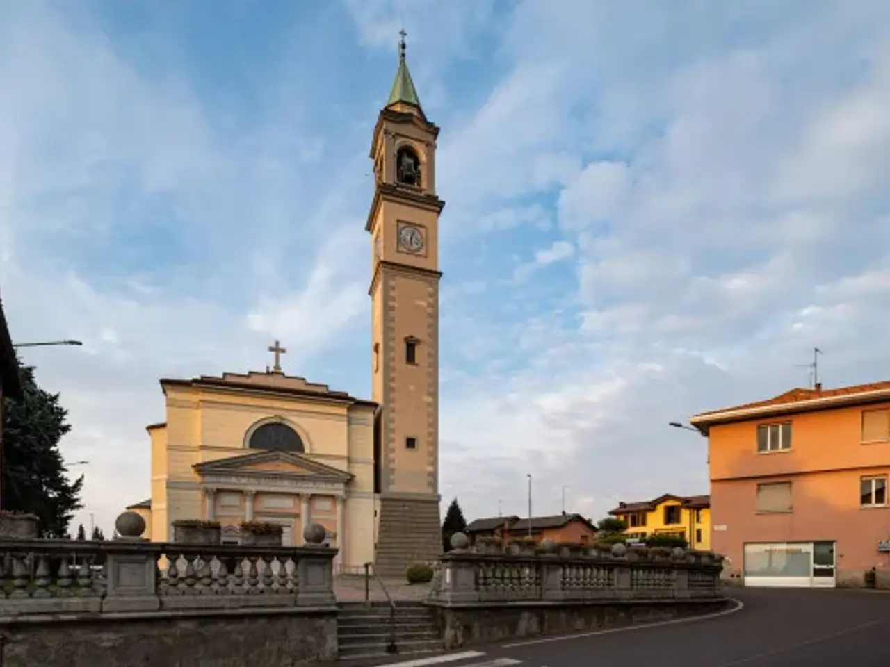 Negozio in Piazza Partigiani 18, Guanzate, {3} - Foto 1