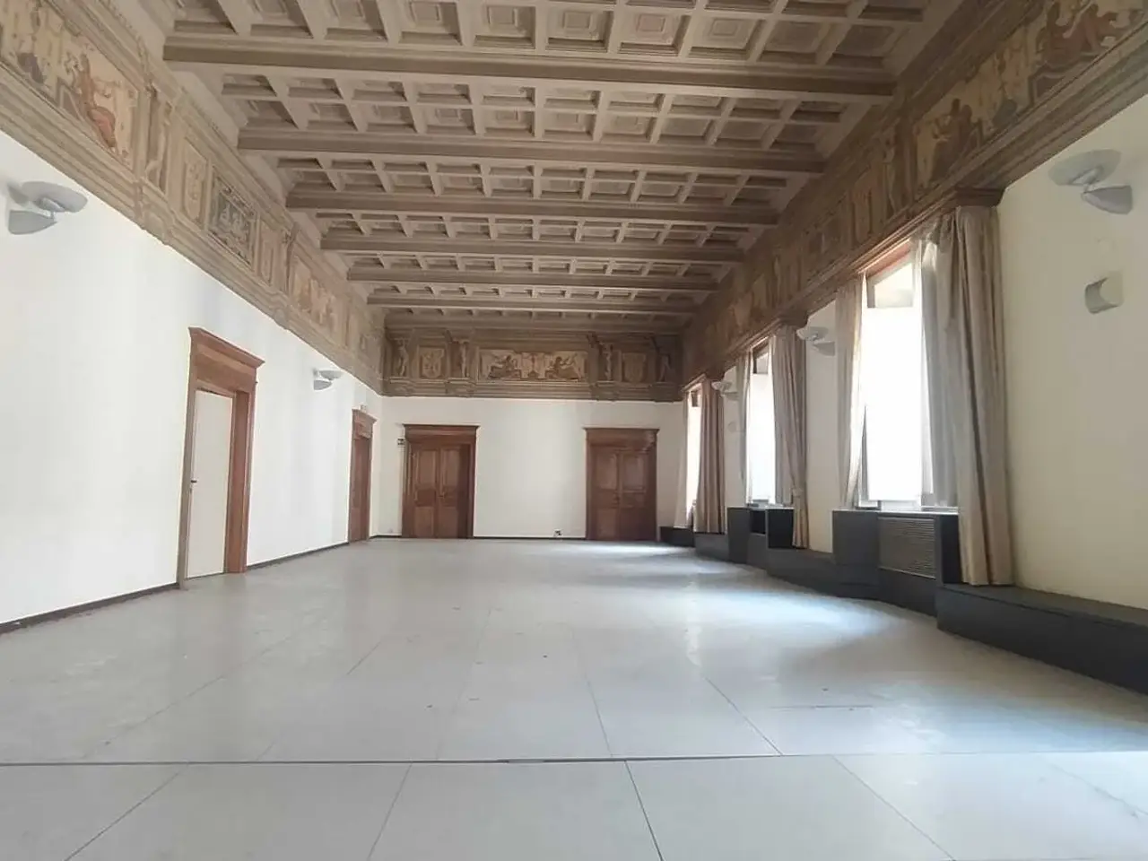 Palazzina commerciale in Corso d'Augusto 158, Rimini, {3} - Foto 1
