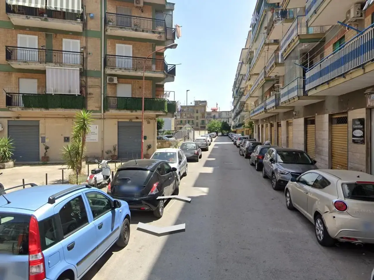 Negozio in Via Salvatore Capasso 15, Arzano, {3} - Foto 1