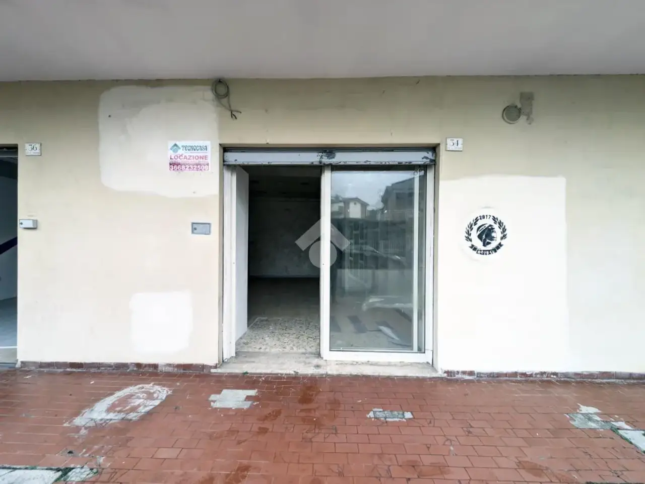 Negozio in Via Enrico Caruso 34, Caserta, {3} - Foto 1