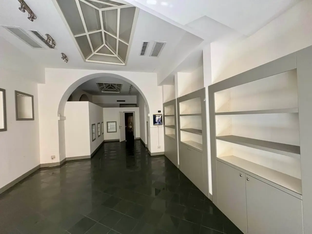 Negozio in , Citta' Di Castello, {3} - Foto 1