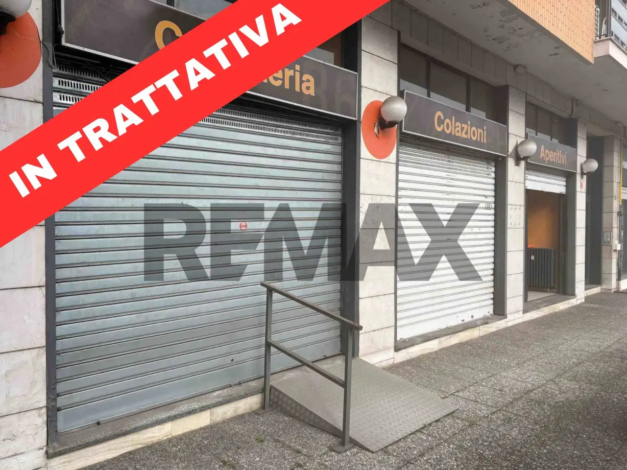 Negozio in Via Chinotto 10, Arona, {3} - Foto 1