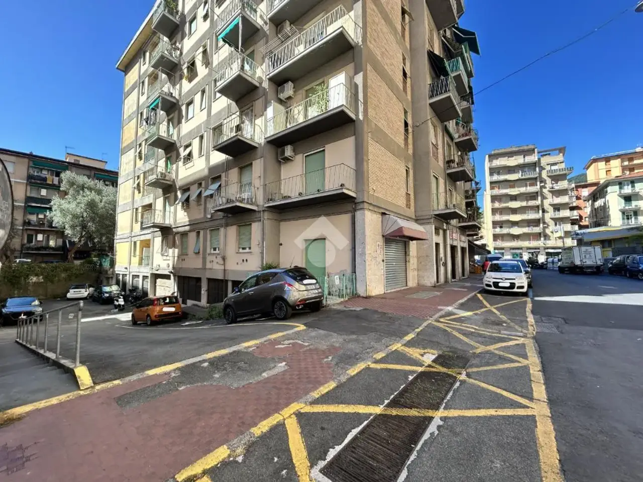 Capannone in Via Vincenzo Bellini 6, La Spezia, {3} - Foto 2