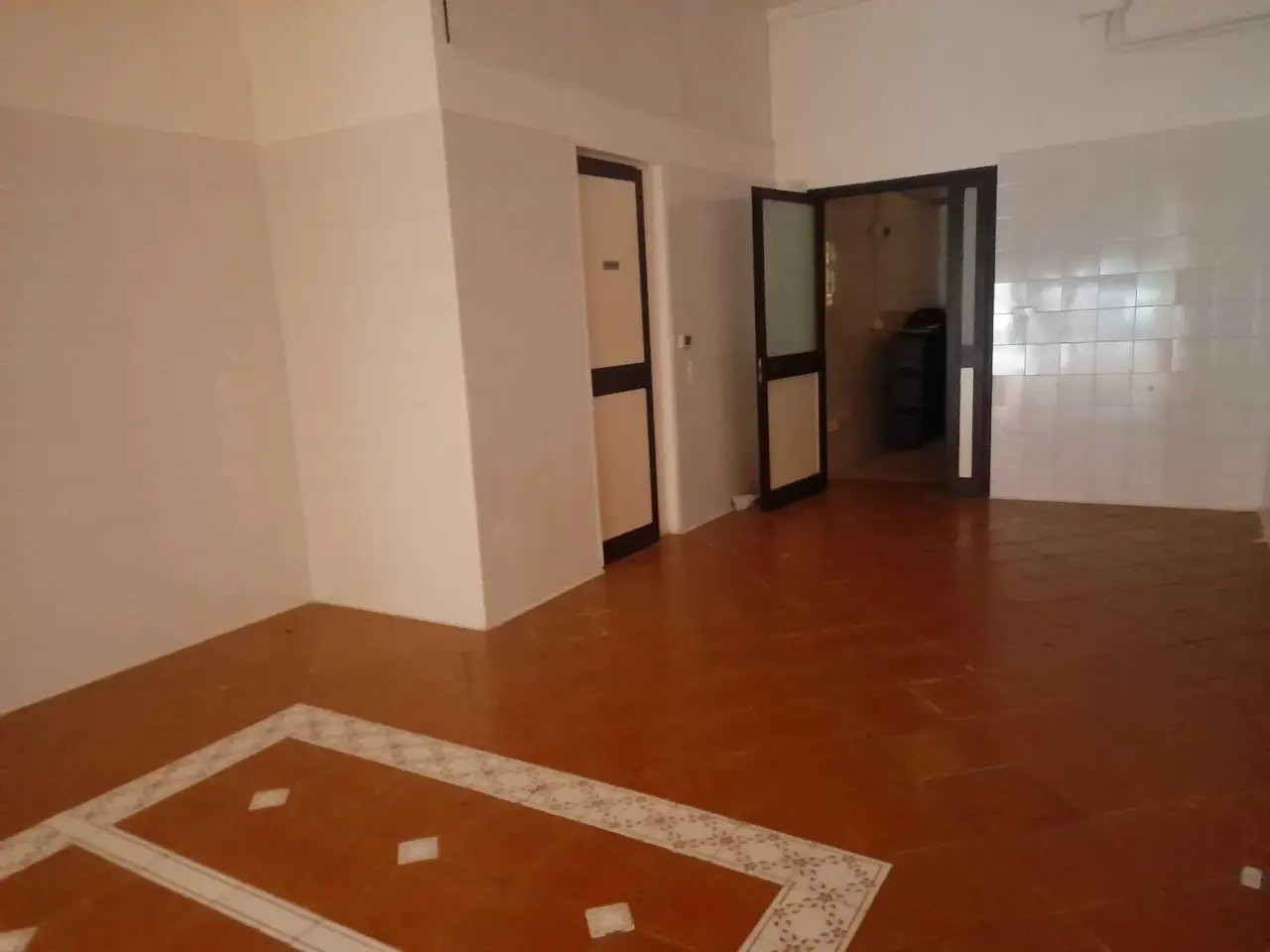 Negozio in Via Giovanni Aurispa 102, Palermo, {3} - Foto 1
