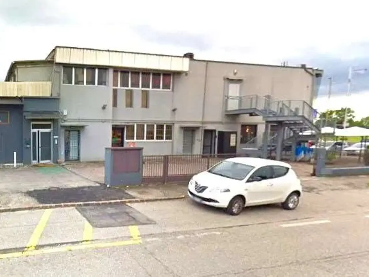Ufficio in Via Carriera 133., Modena, {3} - Foto 2