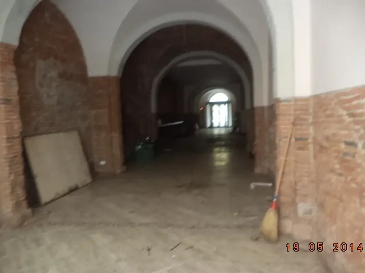 Esercizio commerciale in Via Lotti 10, Pontedera, {3} - Foto 1