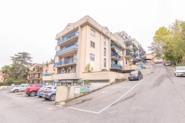 Trilocale in Via Liguria 5, Fonte Nuova - Foto 1