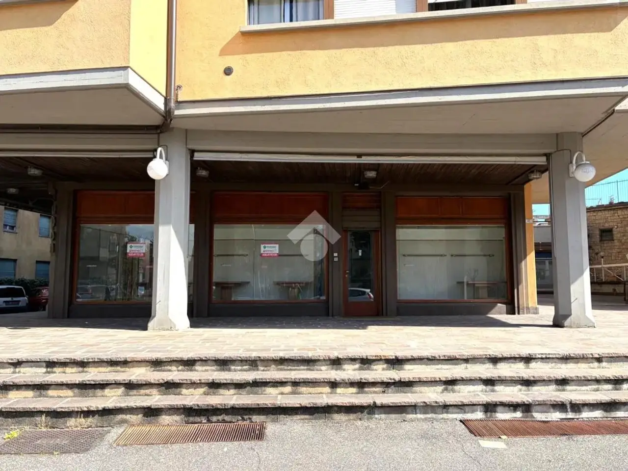 Negozio in Viale Repubblica 25, Darfo Boario Terme, {3} - Foto 1