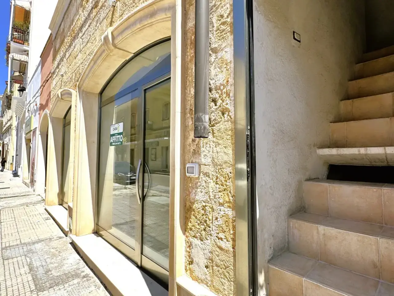 Esercizio commerciale in , Tricase, {3} - Foto 1