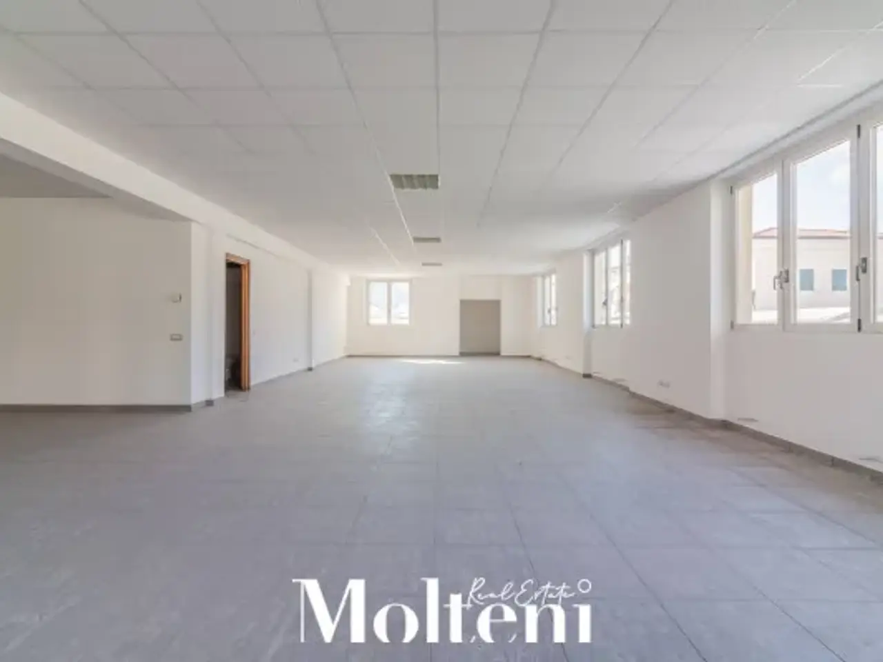 Negozio in Via Caduti di Nassiriya 18, Lecco, {3} - Foto 2