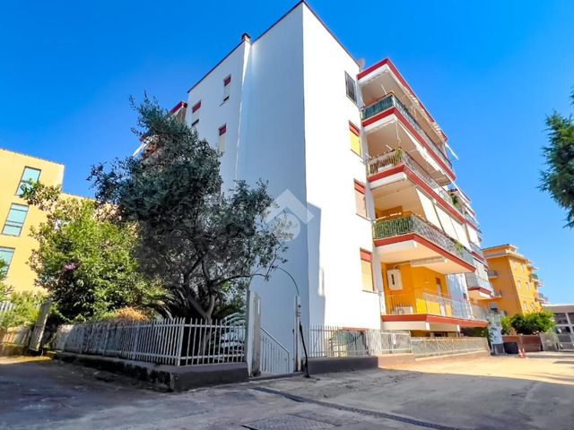 Trilocale in Via Appia Lato Napoli 279, Formia - Foto 1