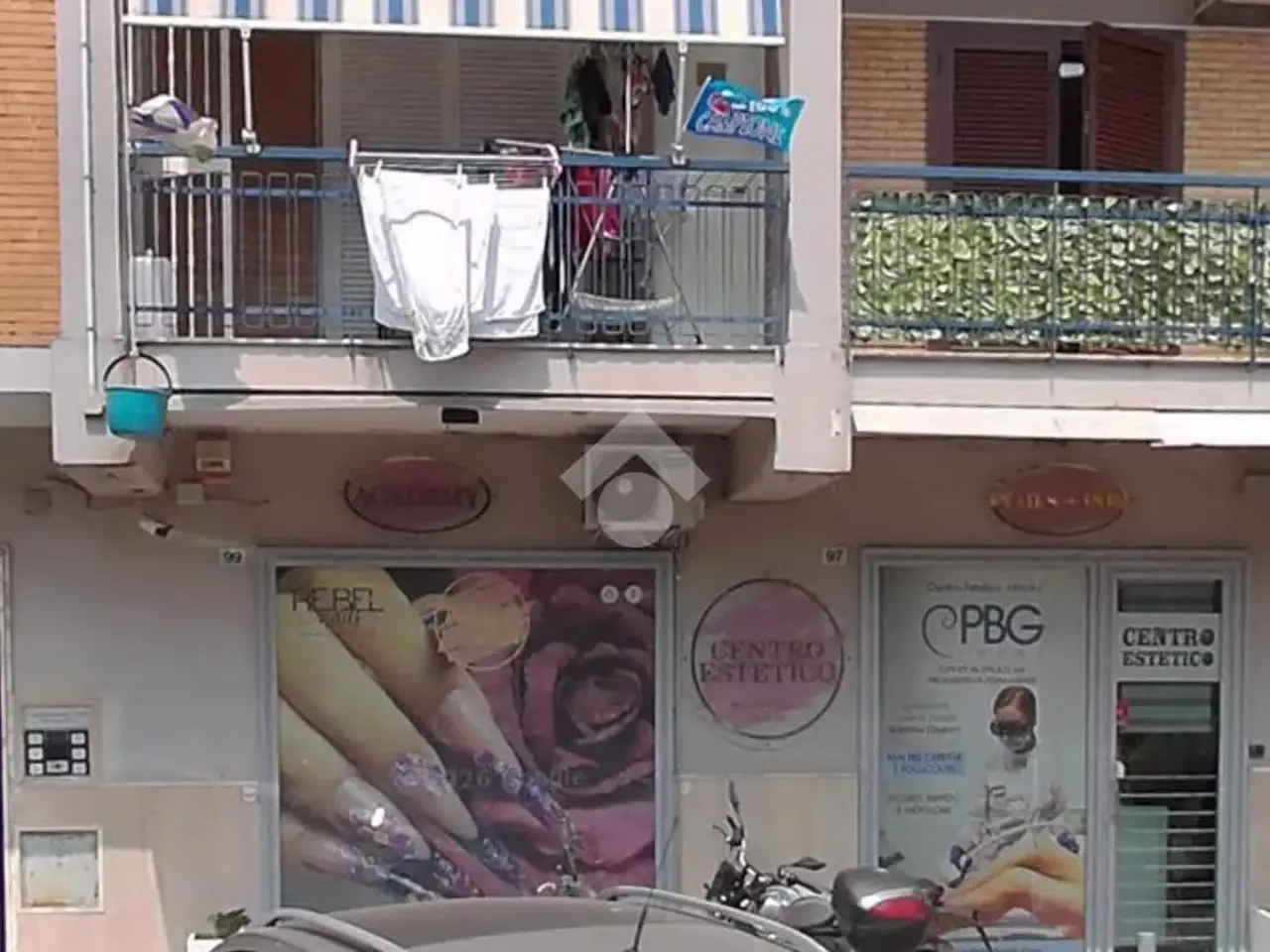 Negozio in Via Roma 94, Melito Di Napoli, {3} - Foto 1