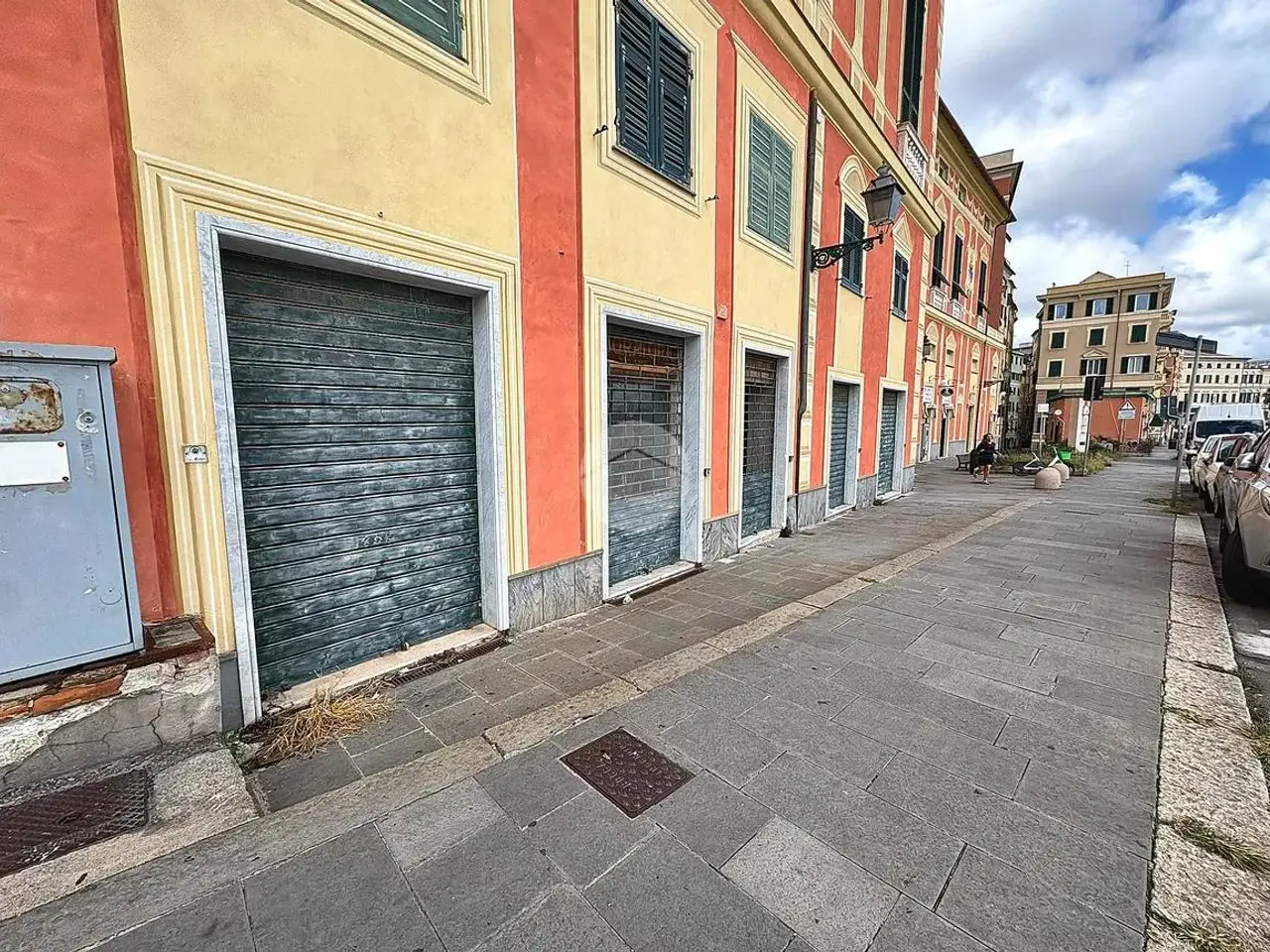 Negozio in Piazza Giacomo della Chiesa 5, Genova, {3} - Foto 2