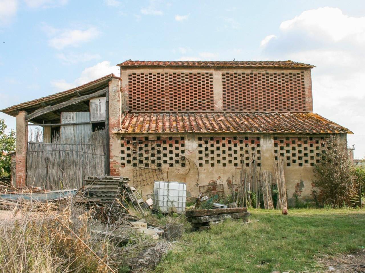 casale in vendita ad Empoli in zona Serravalle
