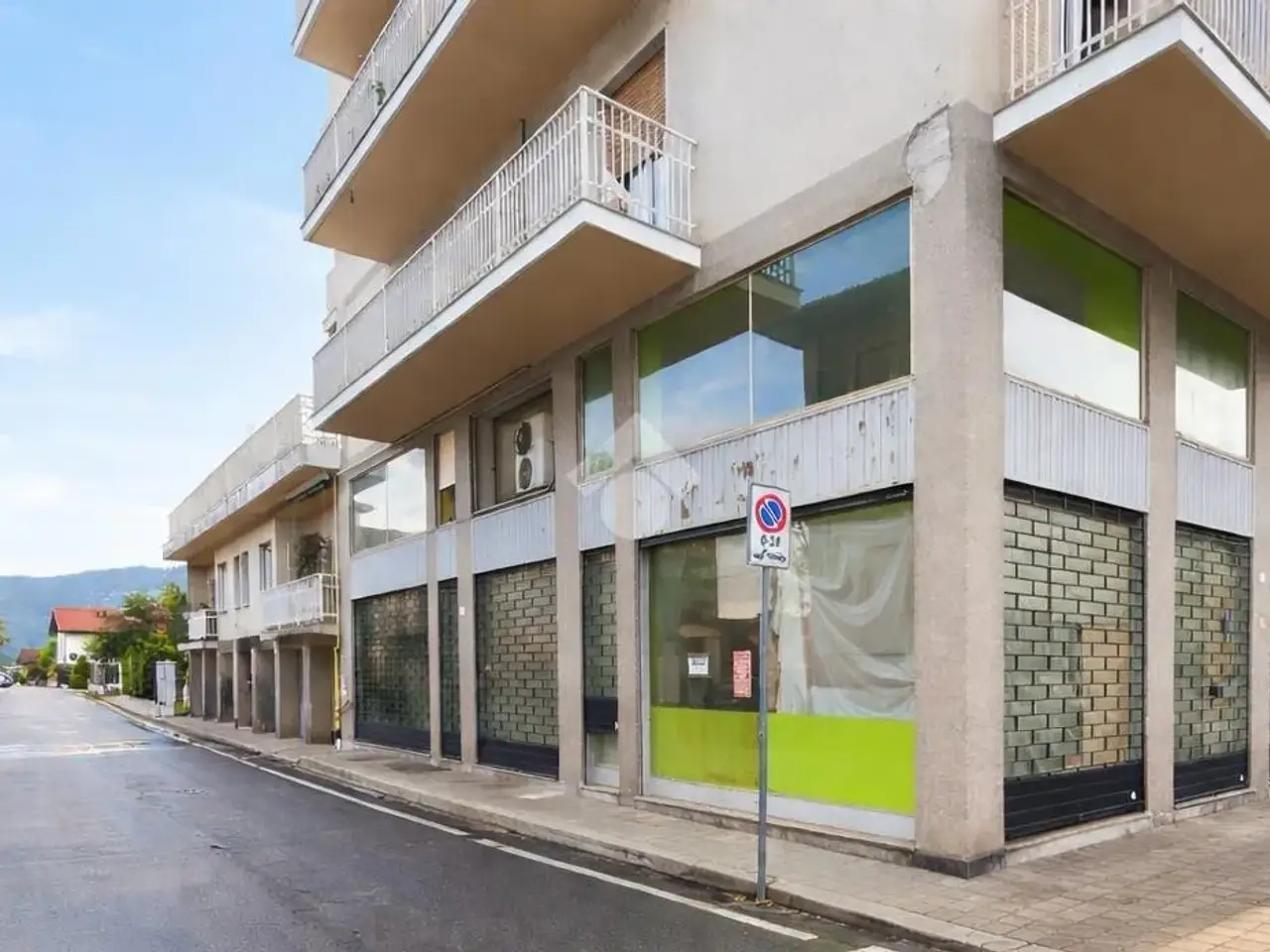 Negozio in Via dei Partigiani 1, Verbania, {3} - Foto 1
