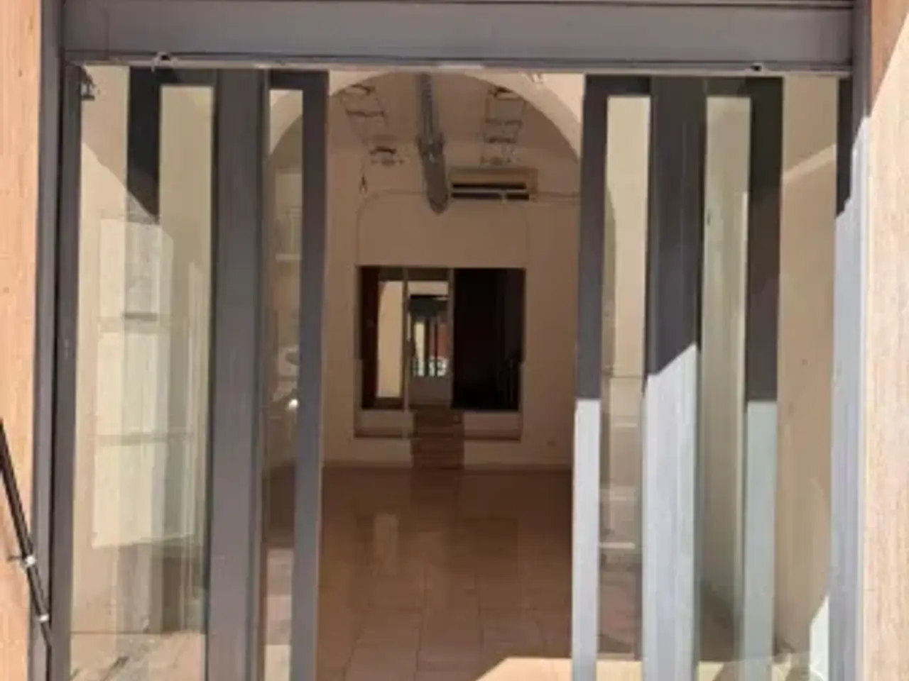 Negozio in Via Antonio Gramsci 39, Anzio, {3} - Foto 2