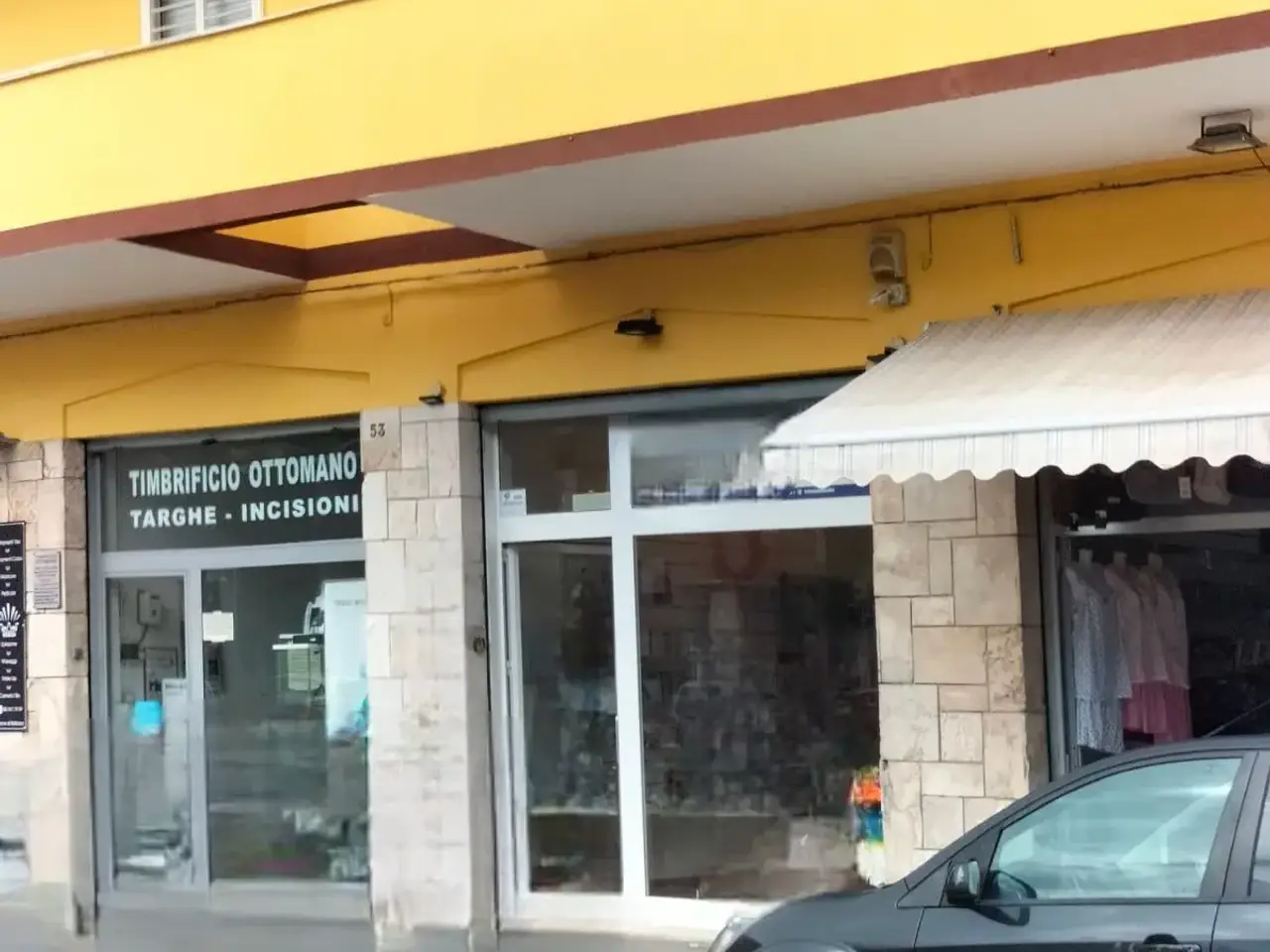 Negozio in Viale del Concilio Vaticano II 51, Bari, {3} - Foto 1