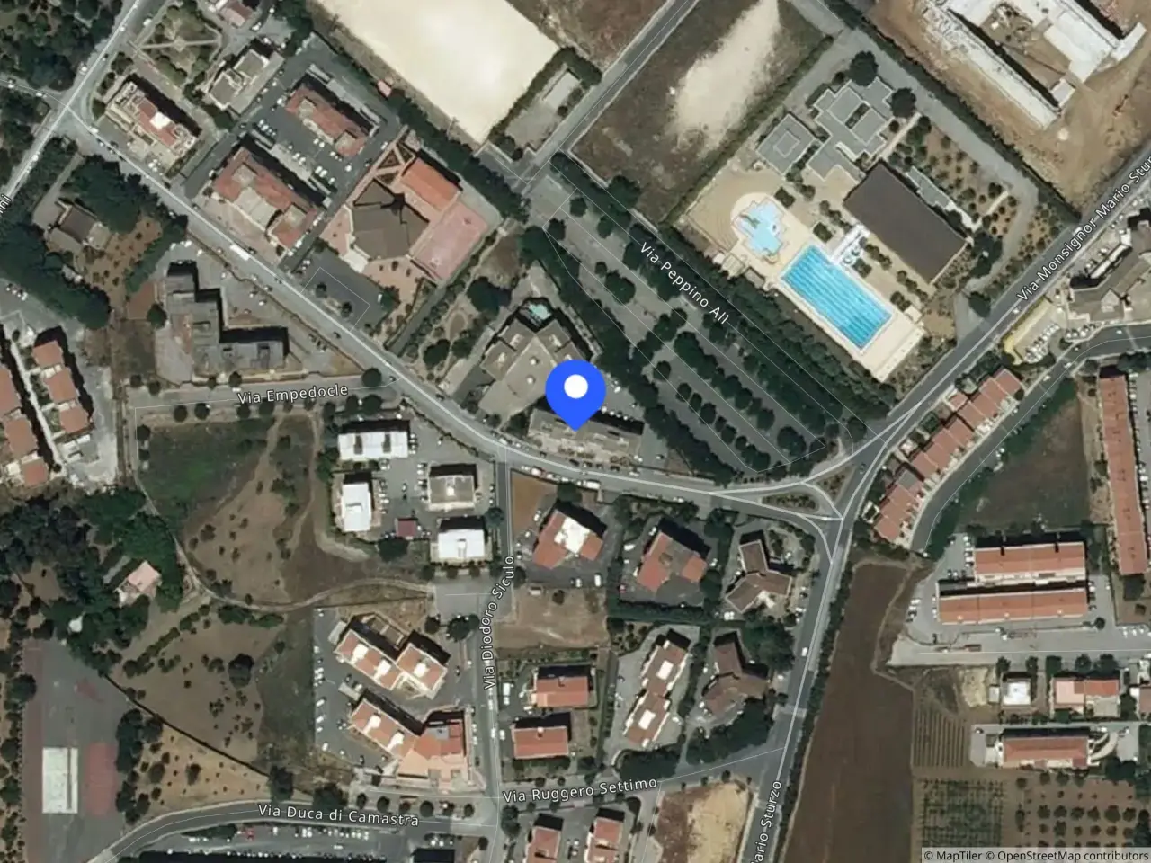 Negozio in Via Tenente Cataldo, 12, 12a, 12b, 95041 Caltagirone Ct, Italia 12, Caltagirone, {3} - Foto 2