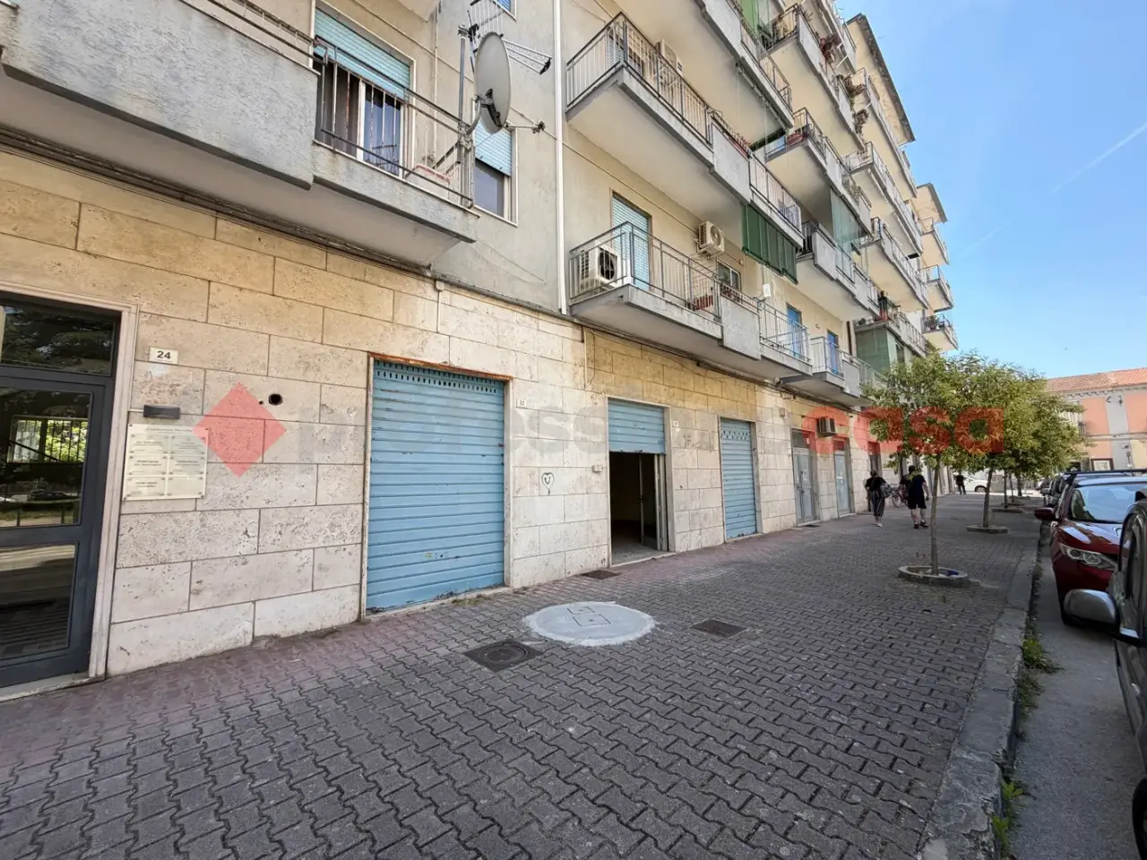 Negozio in Via Pierantoni  Snc, Santa Maria Capua Vetere, {3} - Foto 2