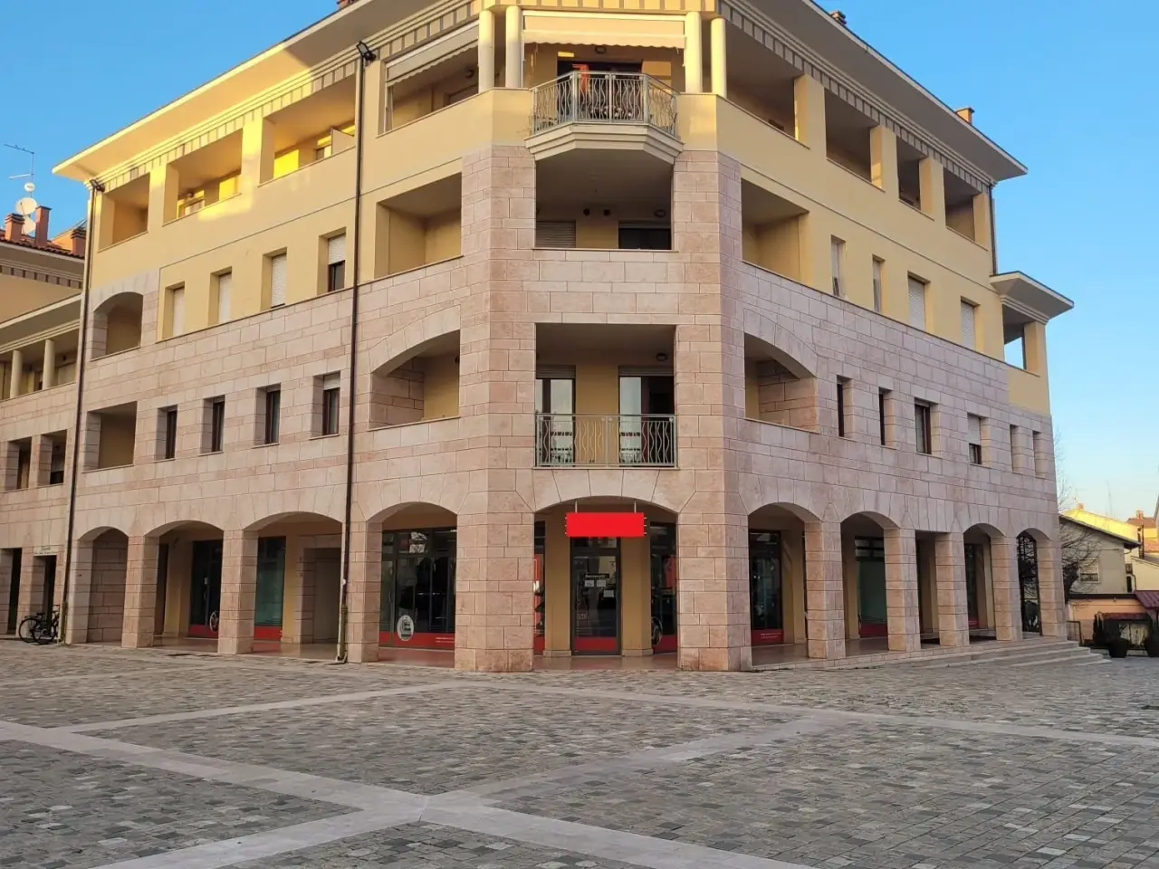 Abbigliamento in Piazza Europa 24, Verucchio, {3} - Foto 1