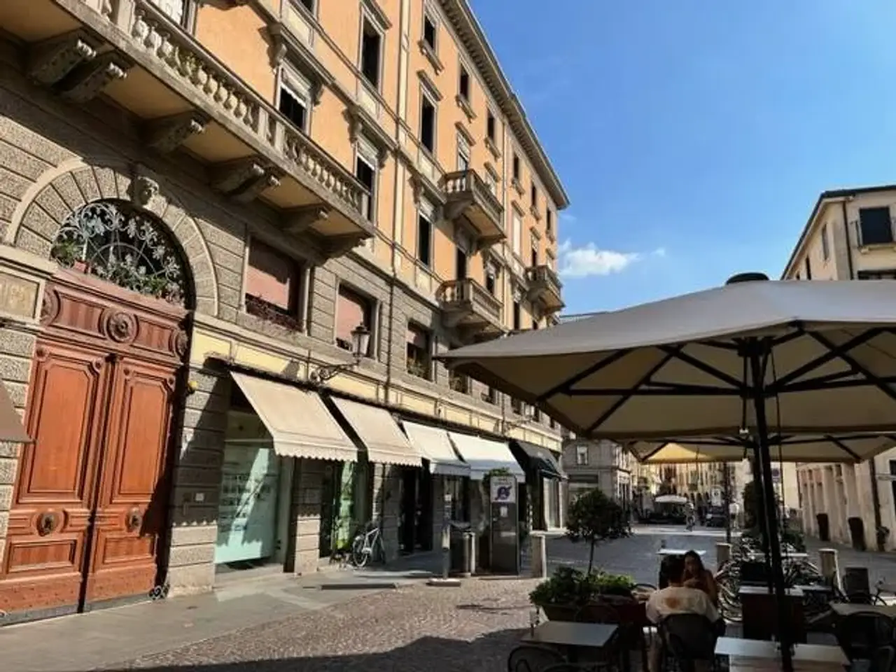 Locale commerciale in Via Roma, Padova, Padova, {3} - Foto 1