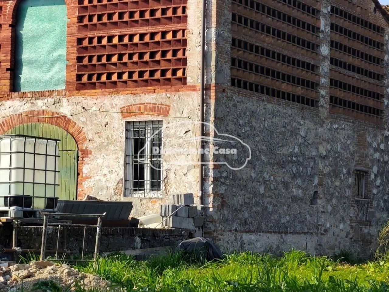 casa indipendente in vendita a Capannori in zona Lunata
