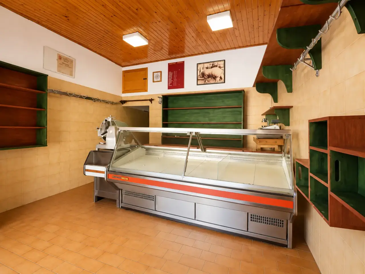 Negozio in Via Pietro Sterbini 74, Vico Nel Lazio, {3} - Foto 1