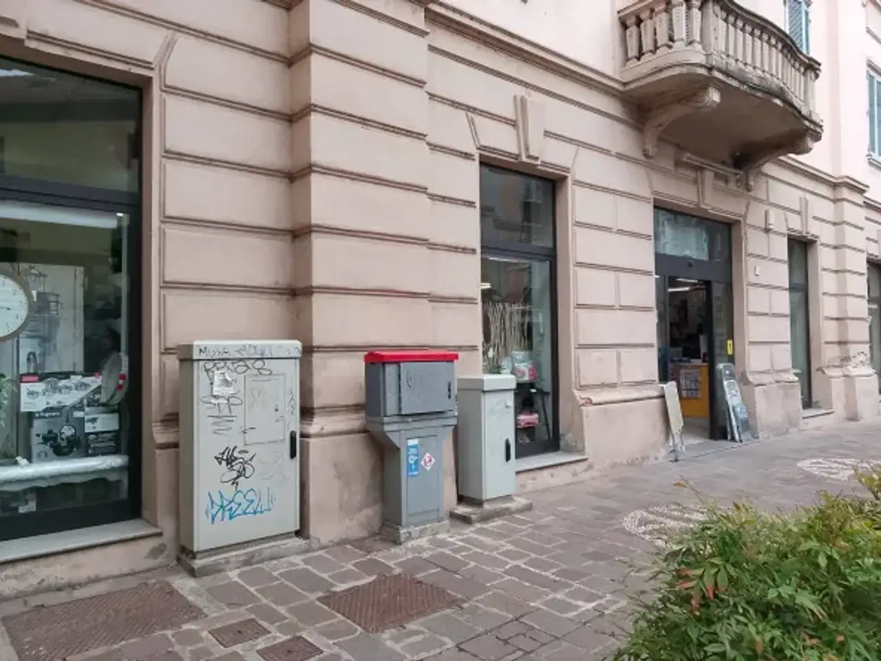 Negozio in Via Andrea Vochieri 114, Alessandria, {3} - Foto 2