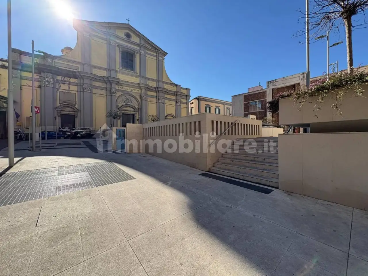 Negozio in Via Gennaro Serra, Napoli, {3} - Foto 2