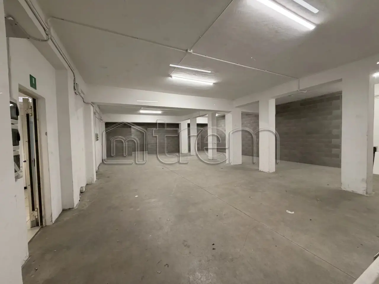 Laboratorio in Via Gallarate, 215, Milano, {3} - Foto 1