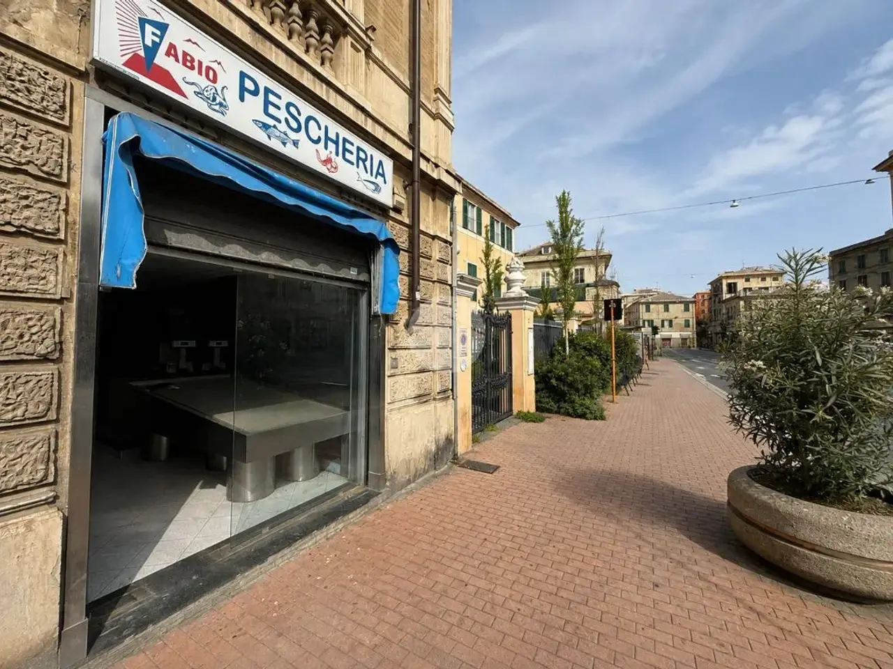 Negozio in Via Merano 13, Genova, {3} - Foto 1