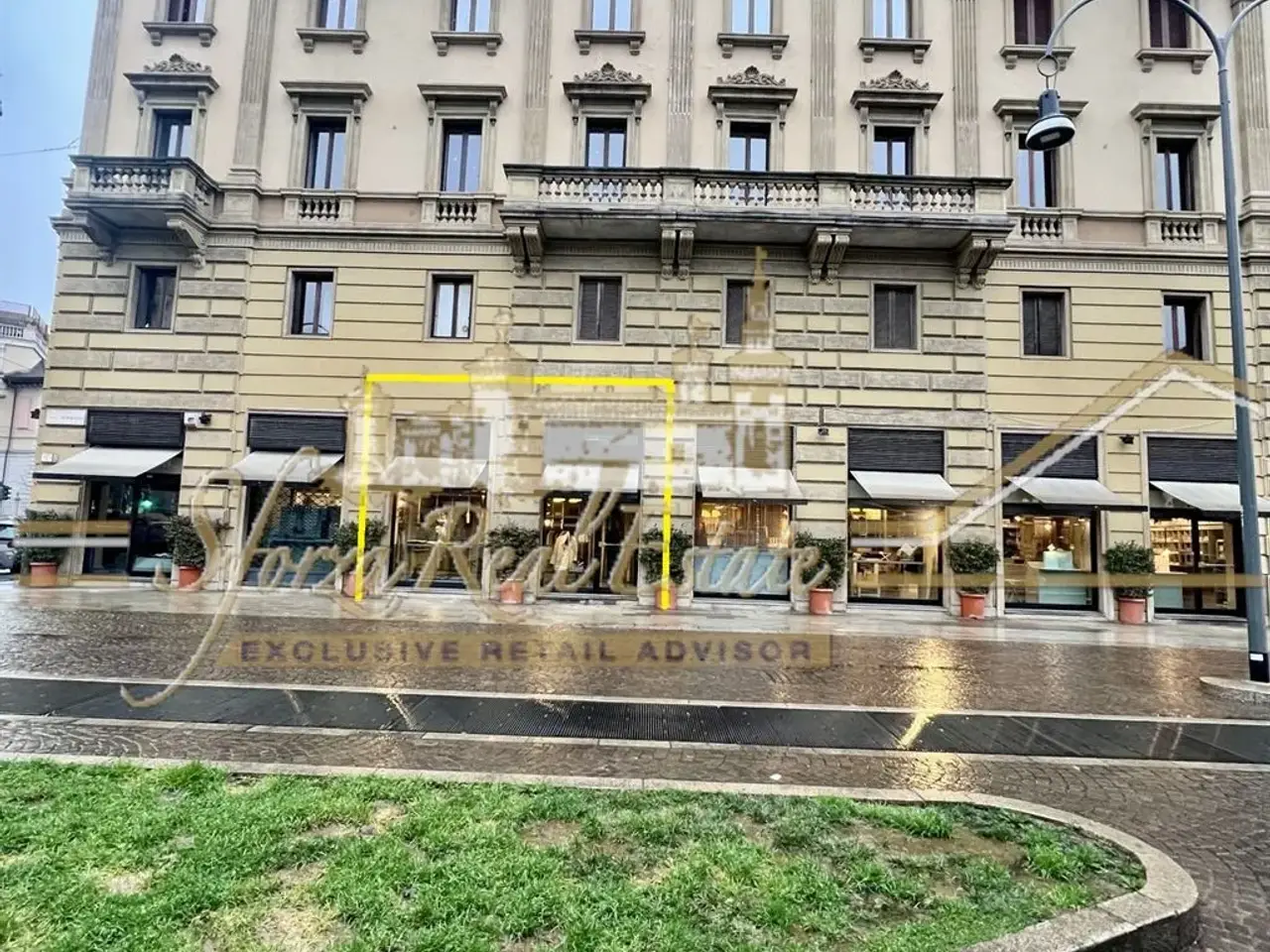 Negozio in Piazza Tommaseo, Milano, {3} - Foto 2
