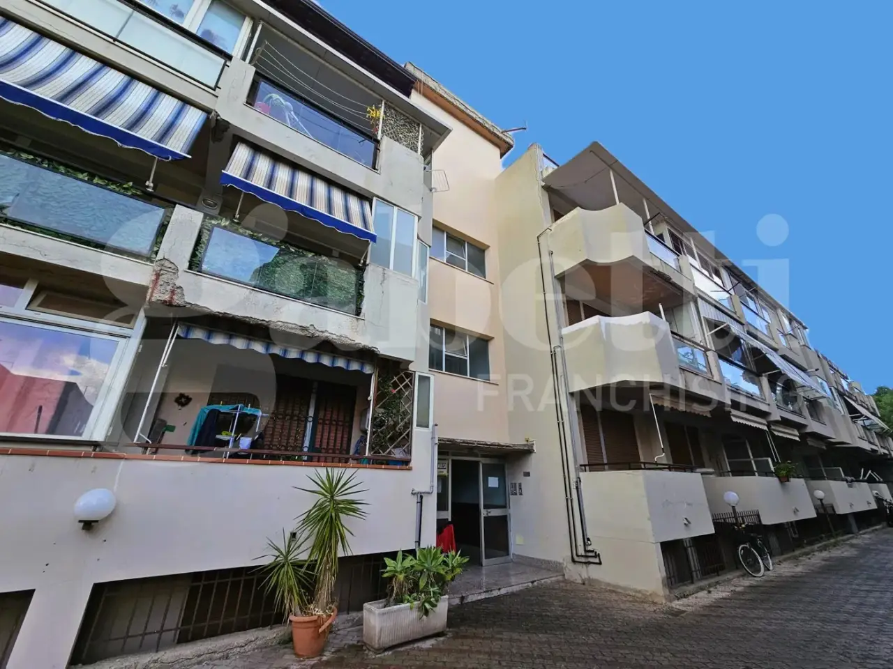 Magazzino in Via  Nazionale Santa Margherita 282, Messina, {3} - Foto 2