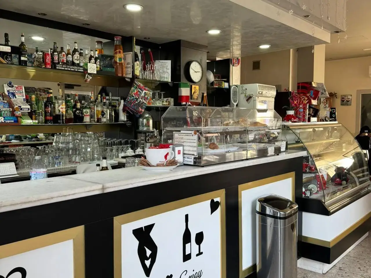 Bar in Viale De Gasperi, San Benedetto Del Tronto, {3} - Foto 1