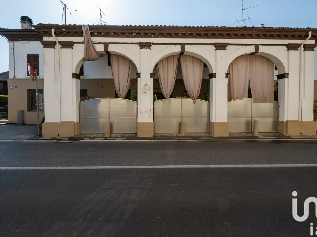 Esercizio commerciale in Via Giuseppe Mazzini, Bassano Bresciano, {3} - Foto 2