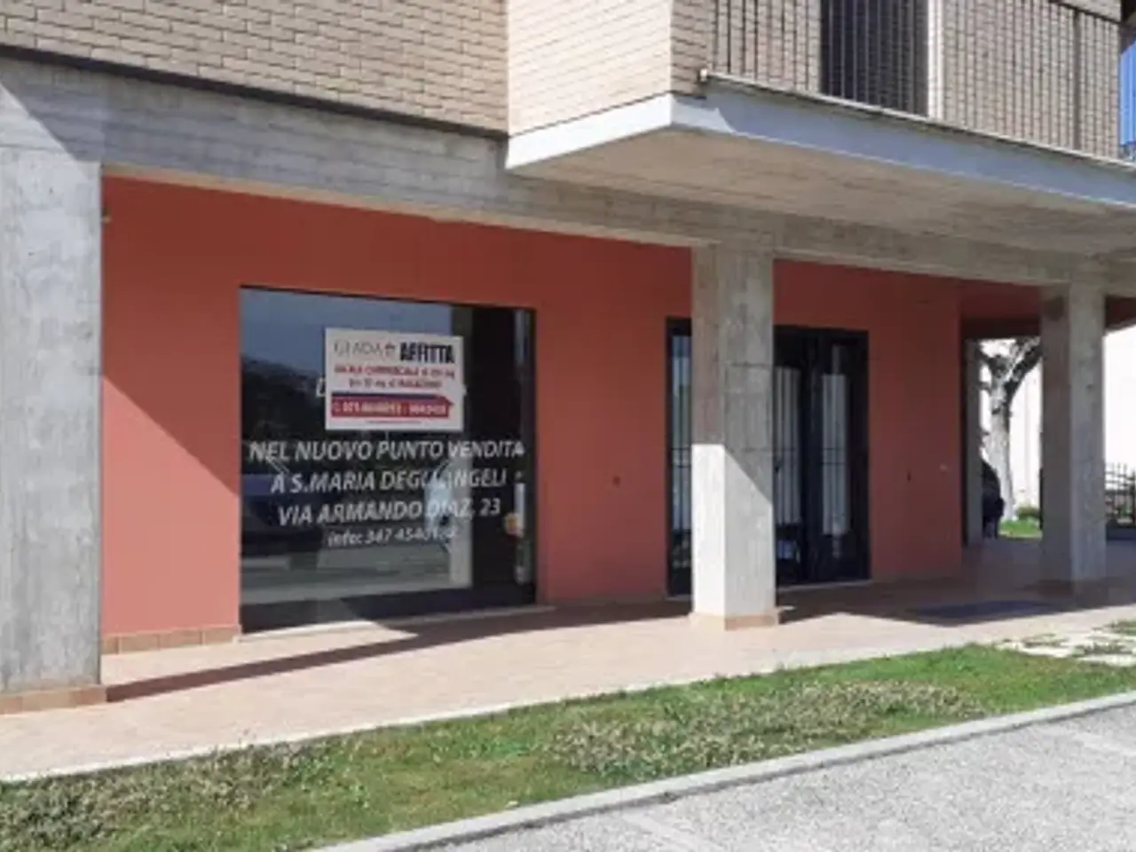 Negozio in Via del Sacro Tugurio, Assisi, {3} - Foto 2