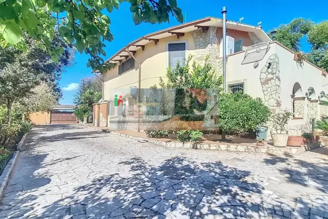 Villa in Strada Provinciale Velletri Nettuno, Aprilia - Foto 1