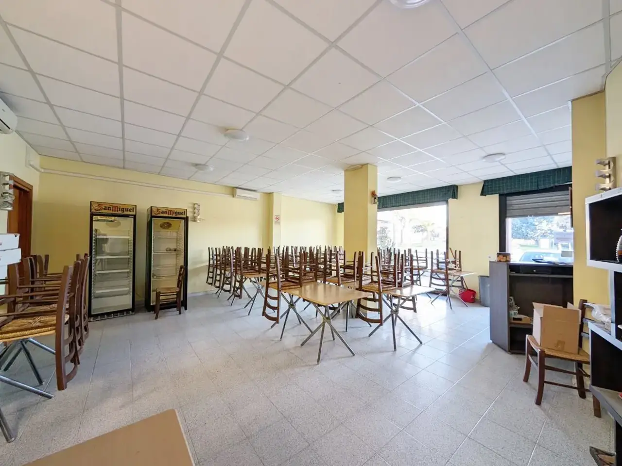Negozio in Via Sardegna  137, Assemini, {3} - Foto 1