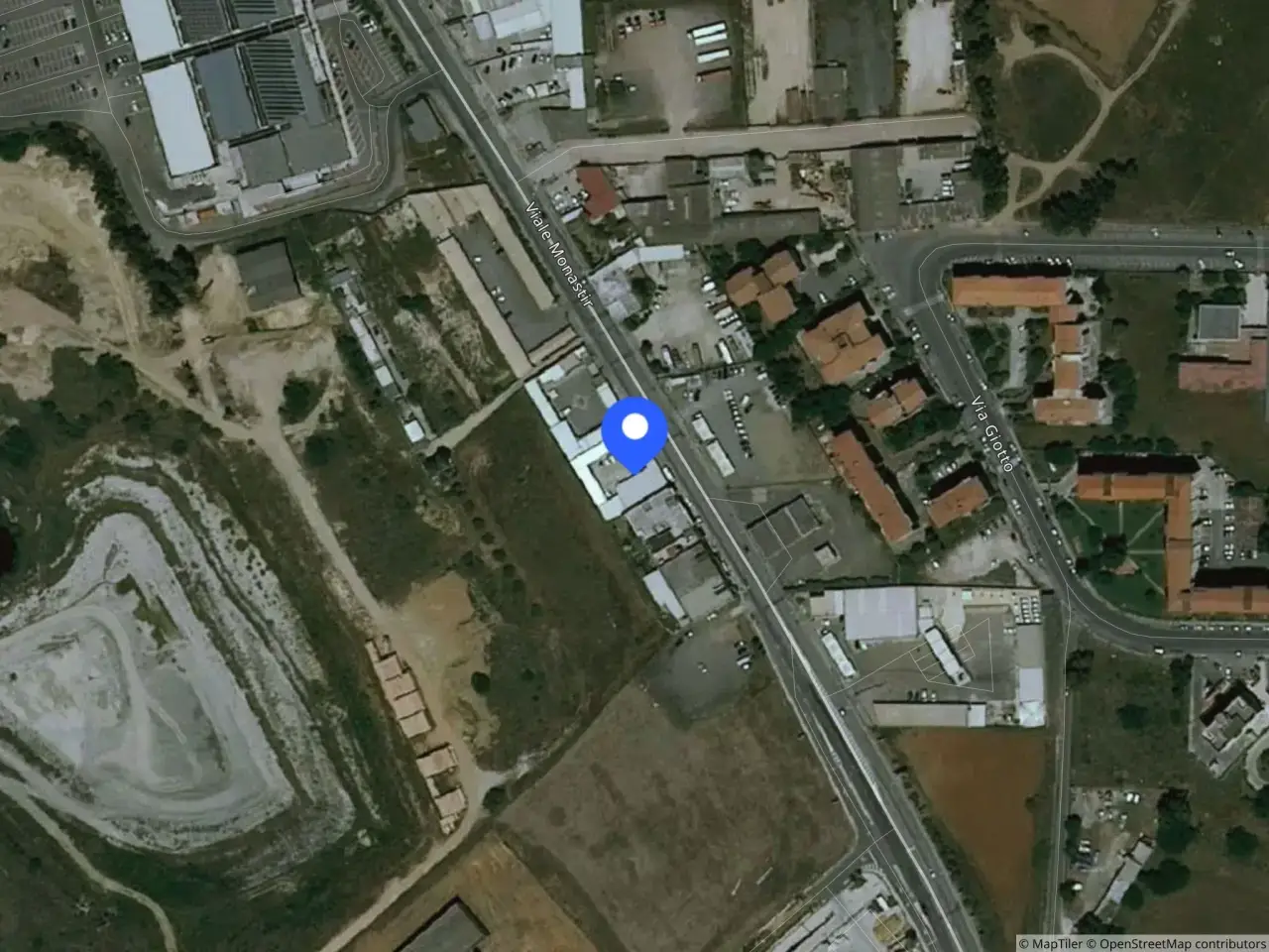 Magazzino in Viale Monastir, 206, 09121 Cagliari Ca, Italia 206, Cagliari, {3} - Foto 1