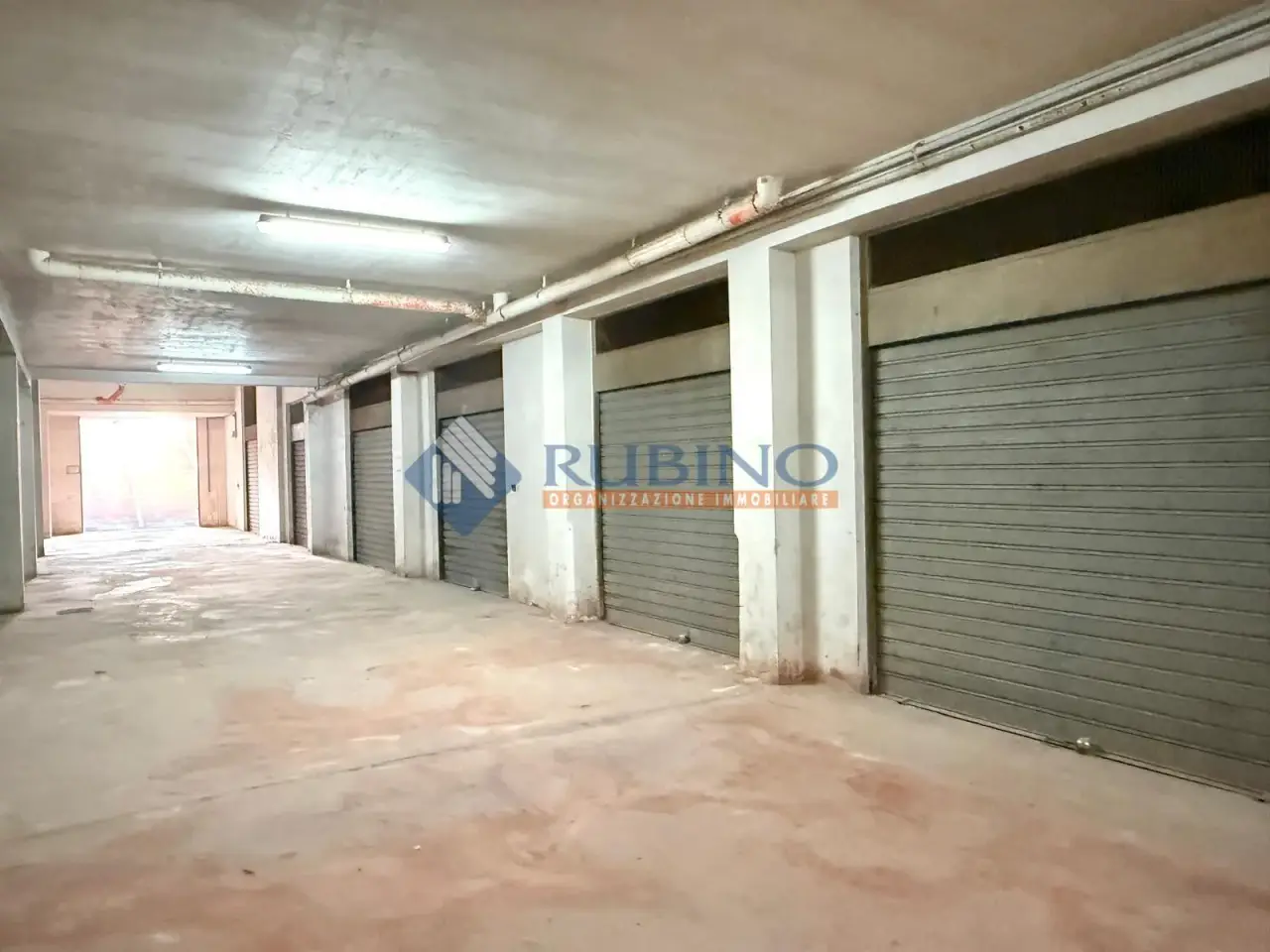 Magazzino in Via Sandro Pertini 16, Trani, {3} - Foto 2