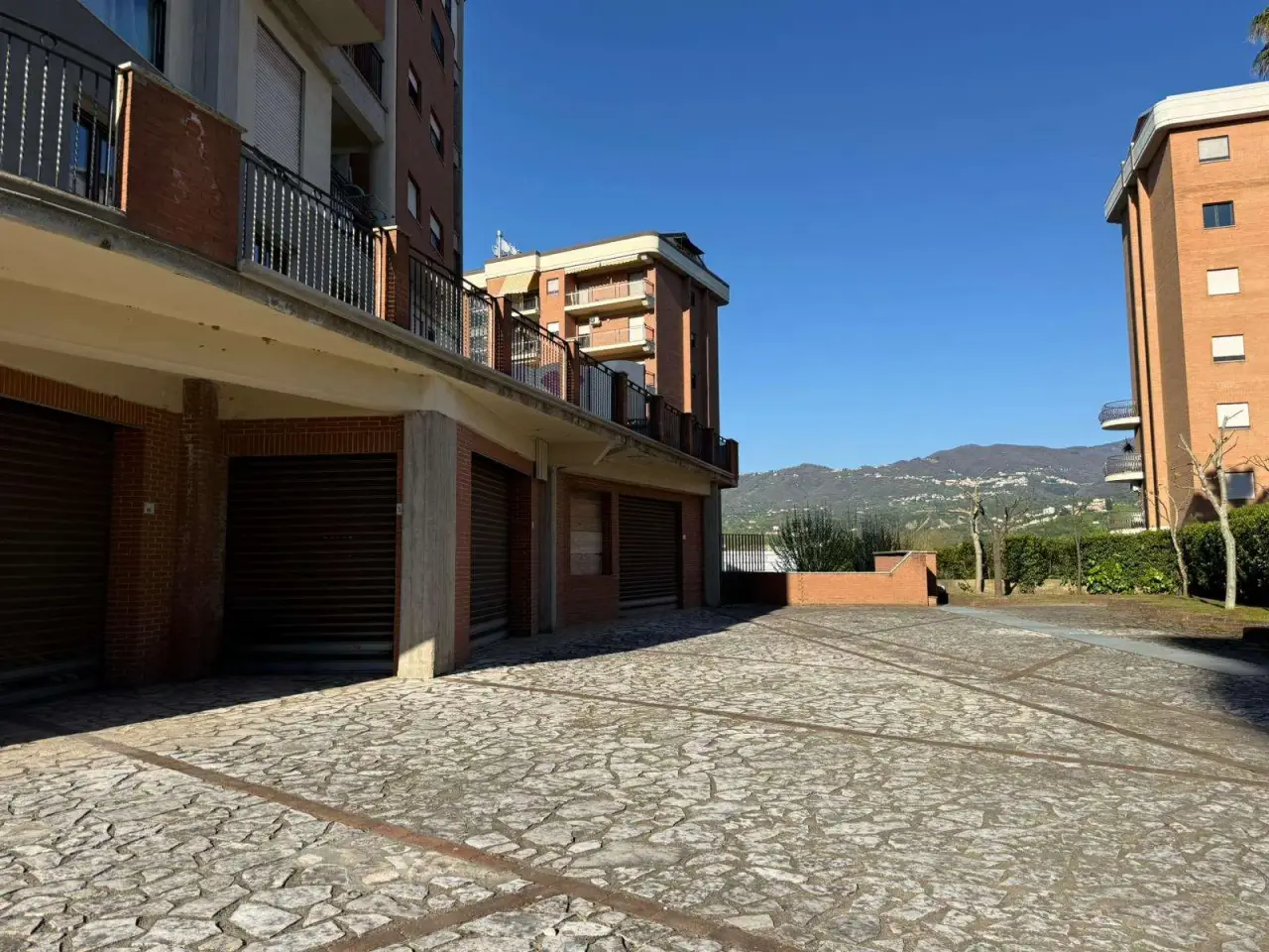 Negozio in Via Crati, Rende, {3} - Foto 1