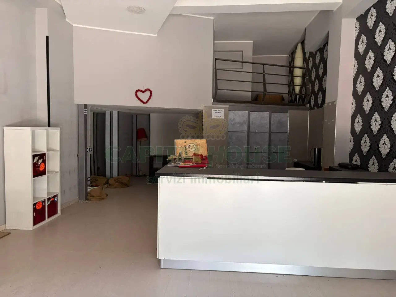 Negozio in Via Alcide De Gasperi 38, Afragola, {3} - Foto 1