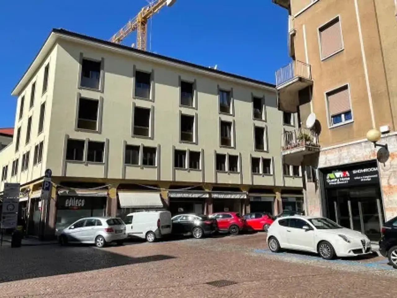 Negozio in Via Pietro Volpi 5, Biella, {3} - Foto 2