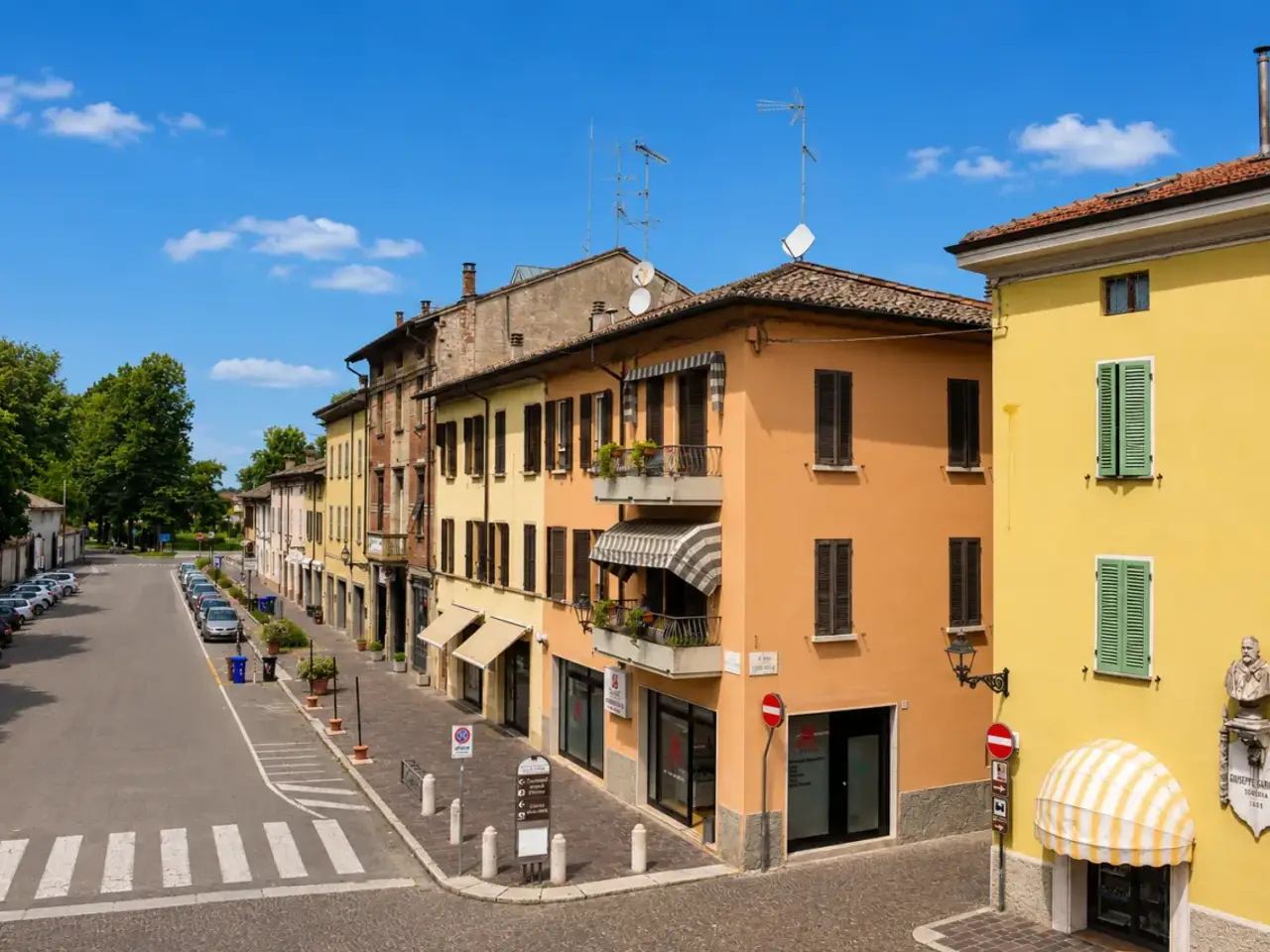 Ufficio in Piazza Garibaldi, Soragna, {3} - Foto 1