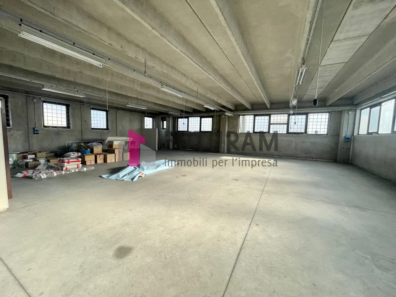 Capannone in Via Longhin 1, Padova, {3} - Foto 2