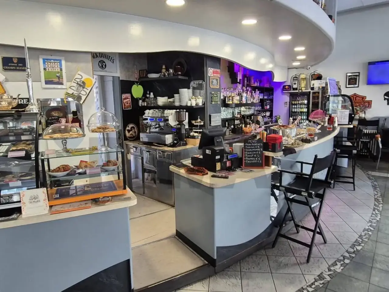 Bar in , Busto Arsizio, {3} - Foto 2
