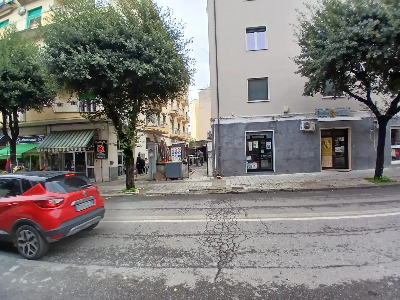 Laboratorio in Via Francesco Simonetta 138, Cosenza, {3} - Foto 1