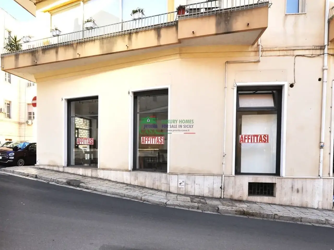 Locale commerciale in Via C. Colombo, Ragusa, {3} - Foto 2