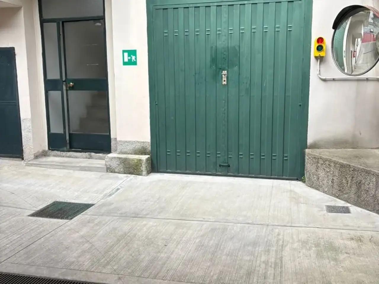 Magazzino in Via Monza Bianco 16, Monza, {3} - Foto 1